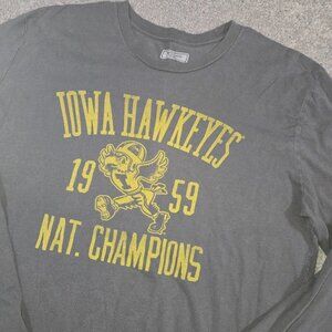 Women’s Tailgate University of Iowa Hawkeye "59 Champs" T-shirt Size Large
